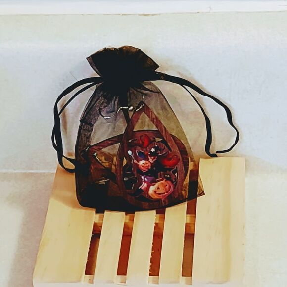 HALLOWEEN WITCH AND PUMPKINS WOOD DROP EARRINGS - Picture 7 of 7